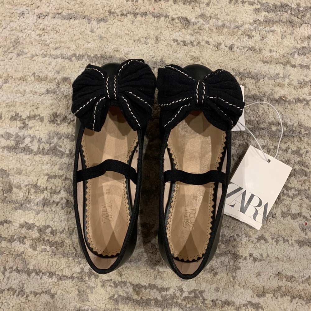Girl shoes